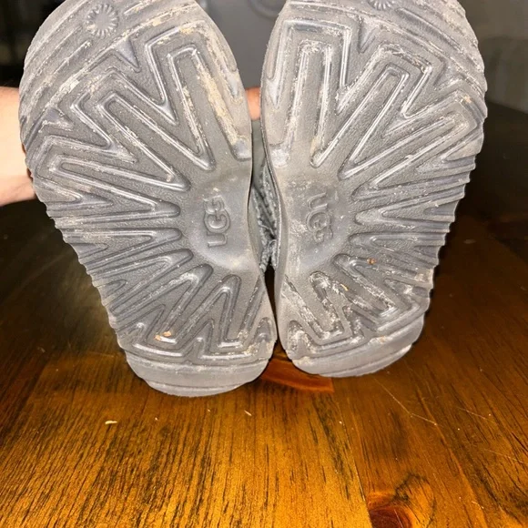 Toddler Ugg Boots - Picture 3 of 4